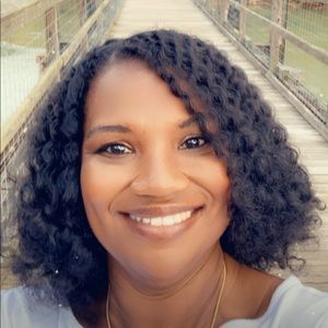 Meet your Posher, Petrina